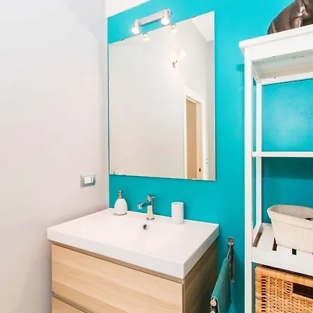 Апартаменты Guesthost - Porta Nuova & Parco Del Valentino Roomy Flat *