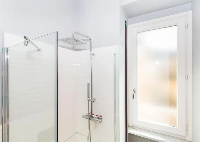 Guesthost - Porta Nuova & Parco Del Valentino Roomy Flat Turin