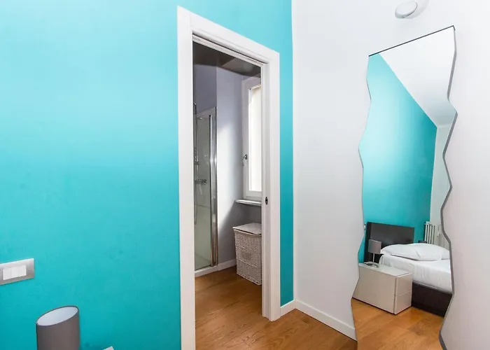 Guesthost - Porta Nuova & Parco Del Valentino Roomy Flat * Turijn
