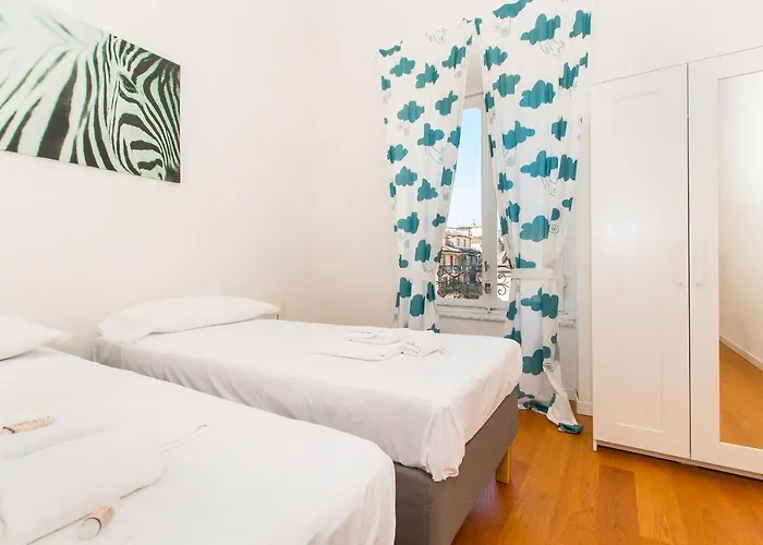 Guesthost - Porta Nuova & Parco Del Valentino Roomy Flat Turin