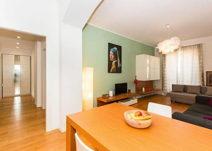 Apartment Guesthost - Porta Nuova & Parco Del Valentino Roomy Flat