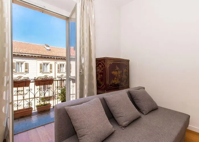 Apartment Guesthost - Porta Nuova & Parco Del Valentino Roomy Flat Turin