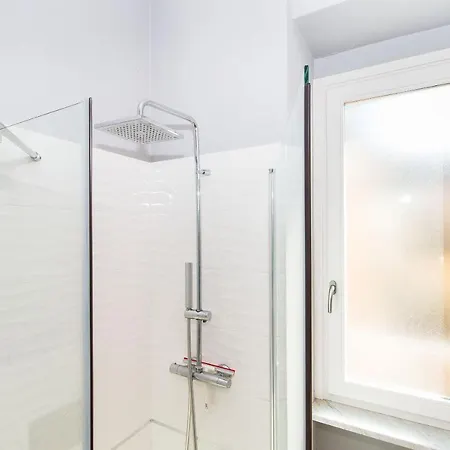 Guesthost - Porta Nuova & Parco Del Valentino Roomy Flat Turin
