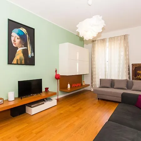 Porta Nuova & Parco Del Valentino Roomy Flat Apartment Turin