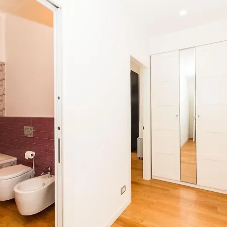 Porta Nuova & Parco Del Valentino Roomy Flat Apartment Turin