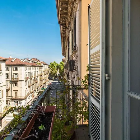Porta Nuova & Parco Del Valentino Roomy Flat * Turin