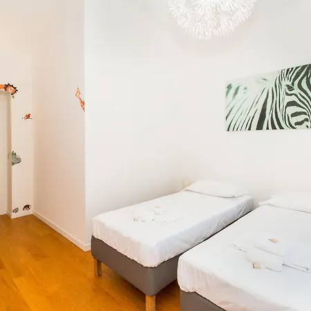 Apartment Porta Nuova & Parco Del Valentino Roomy Flat *