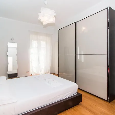 Porta Nuova & Parco Del Valentino Roomy Flat *