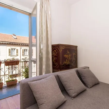 Apartment Porta Nuova & Parco Del Valentino Roomy Flat